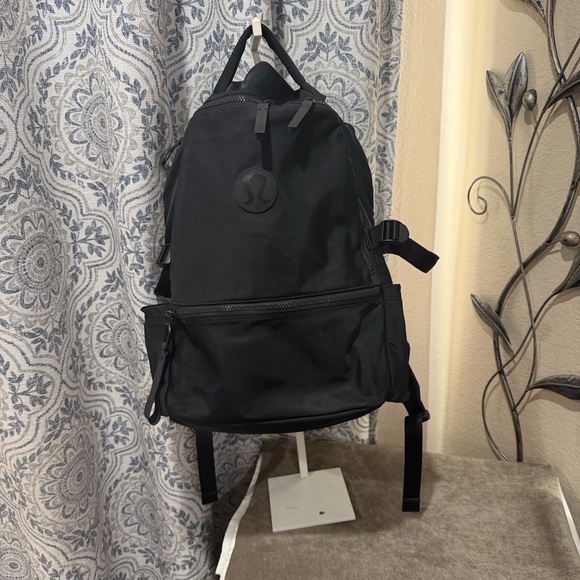 Lululemon Backpack… - Picture 14 of 14